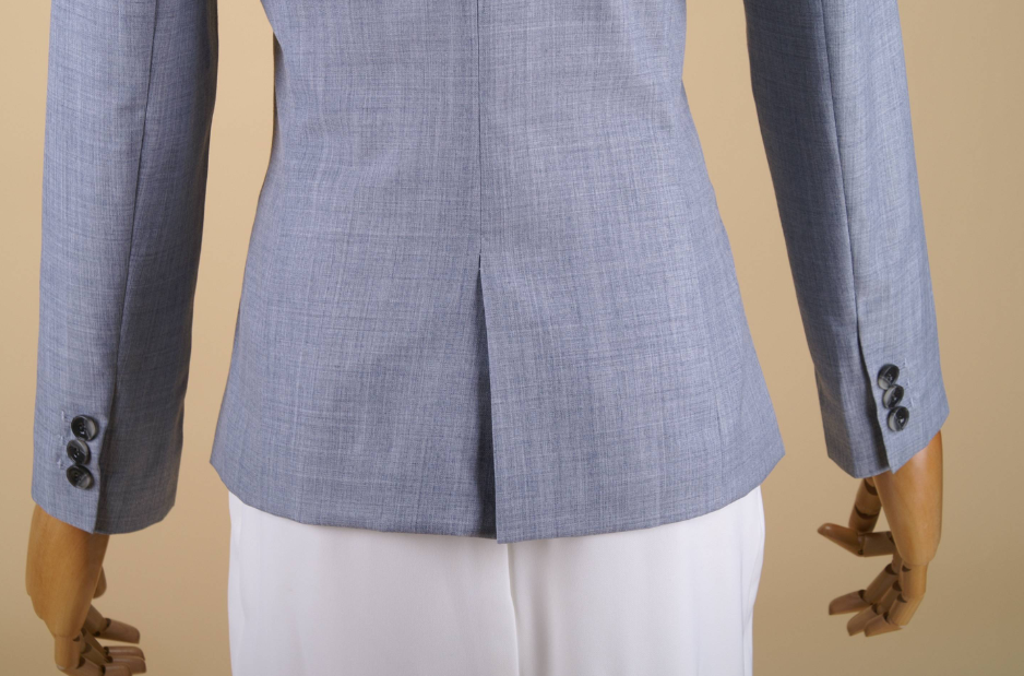 后開(kāi)叉西服 后開(kāi)叉西服